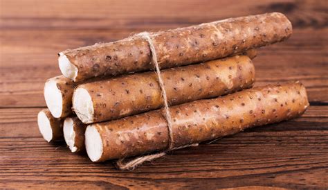 6 Chinese Yam (Nagaimo) Benefits + Nutrition & Side Effects ...