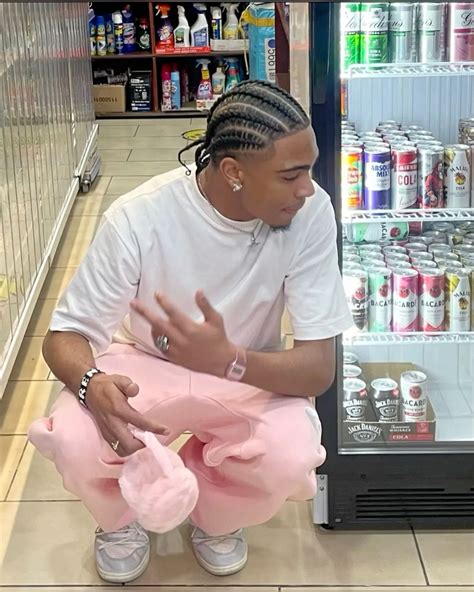 Stylists and fans love black male hairstyles with long hair trends 26