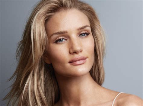 Секреты красоты Рози Хантингтон-Уайтли | Honey hair color, Hair color ...