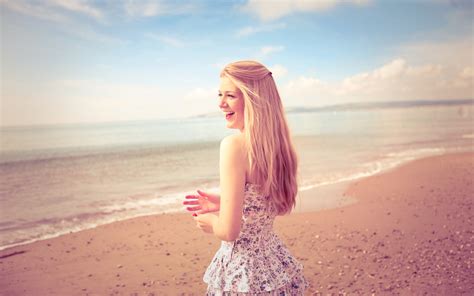 Mood Girl Blonde wallpaper | 2560x1600 | #20373