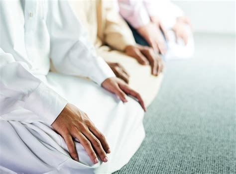 Premium Photo | Muslim praying in Tashahhud posture