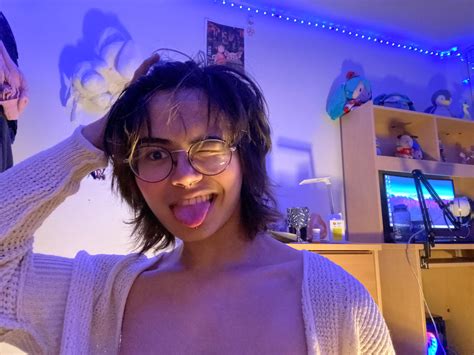 Kiyana Vi @kianavi : r/KiyanaVi_Kianavi