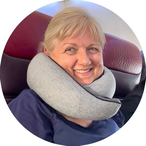 FlyHugz™ Neck Pillow - Your Ultimate Travel Companion – FlyHugz®