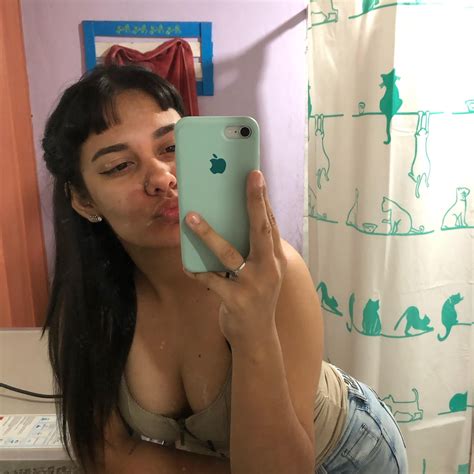 𝐿𝒶𝓇𝒶 (@reina.vaga) • Instagram photos and videos