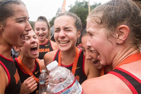 Mission Viejo’s Kelli Hines slips and slides her way to win at muddy ...