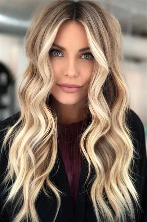 35 tipos de mechas para el pelo 2025 (ordenadas por colores)