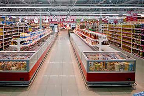 Russian supermarket saves 190,000 kWh per year | Danfoss