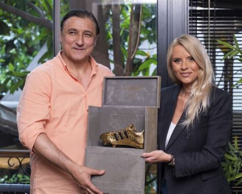 “ЗЛАТНА КОПАЧКА” ДАРКА ПАНЧЕВА стигла у Звездин музеј | Dnevnik