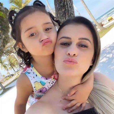 talita roberta pereira bio charles oliveiras wife mysportdab