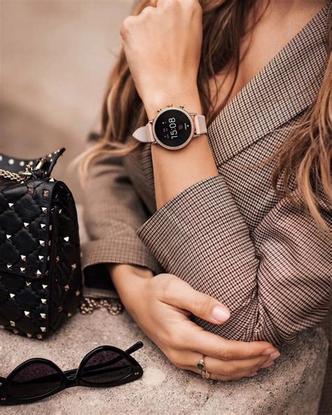 Fossil Gen 4 Smartwatch Venture HR (Women Watch)