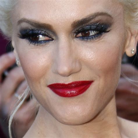 Red Lips Blue Eyes Makeup | Saubhaya Makeup