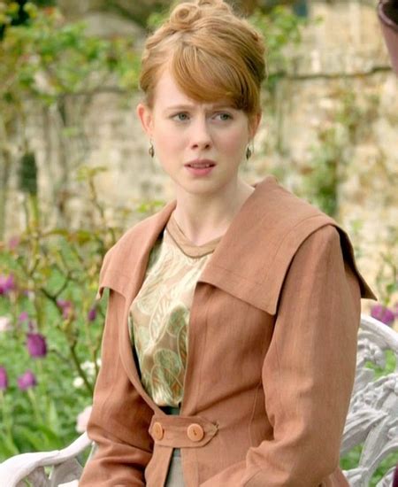 Downton Abbey - Lavinia Zoe Boyle, Downton Abbey Characters, Village ...