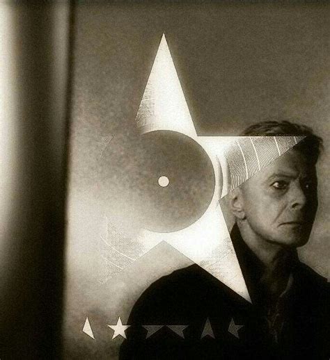 images  david bowie  pinterest david bowie ziggy