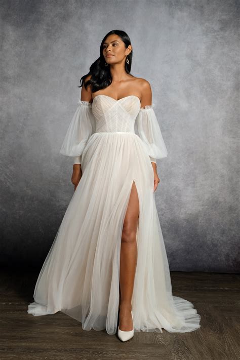 Couture Closet-Bridal Gowns in Louisville Kentucky, La Grange