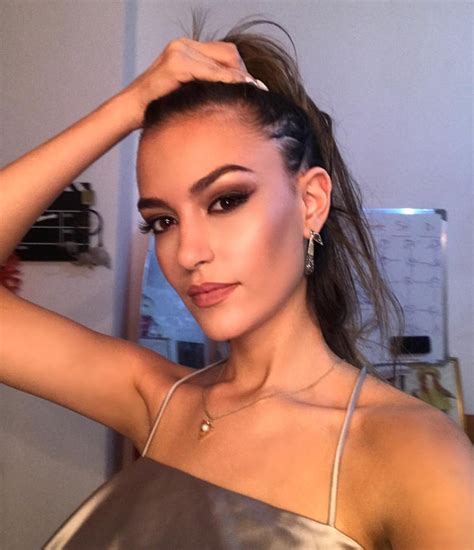 Eva Murati apo Jennifer Lopez…? – FOTO - Top Channel