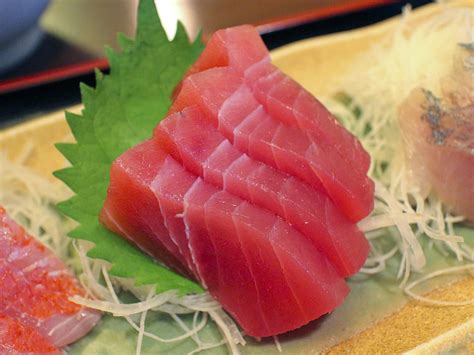 Как называется блюдо из сырого мяса тонко нарезанного - 91 фото