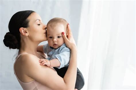 Mother and child写真素材、ロイヤリティフリーMother and child画像|Depositphotos