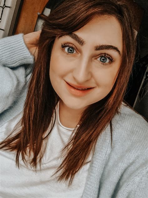 Using pretty hair colors can unexpectedly improve your mood 4