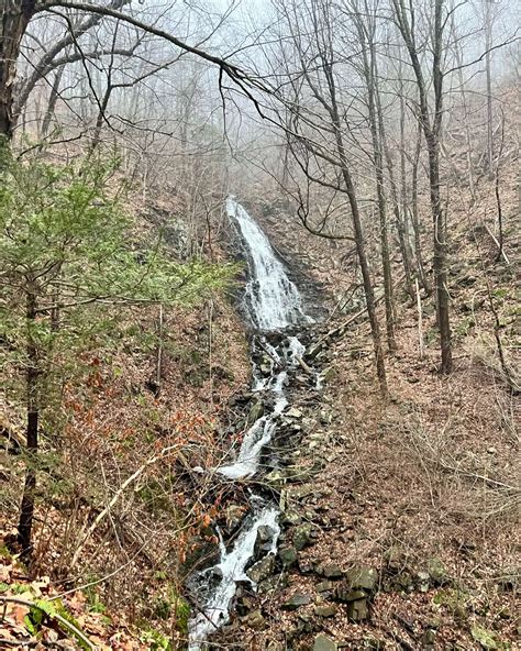16 of the Best Waterfalls in Connecticut