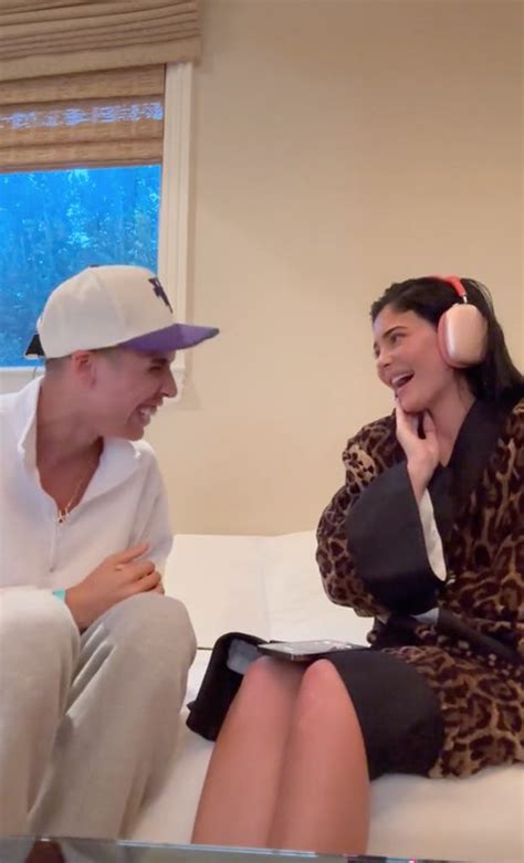 Celeb Extra Phun: This Viral Moment Is Taking Over TikTok! - bl1t3ef