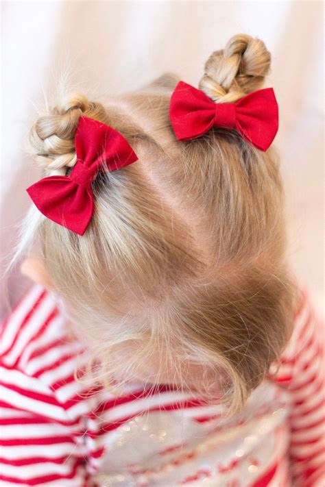 Holiday Hair Trends: 20 Best Christmas Hairstyles for 2024 3