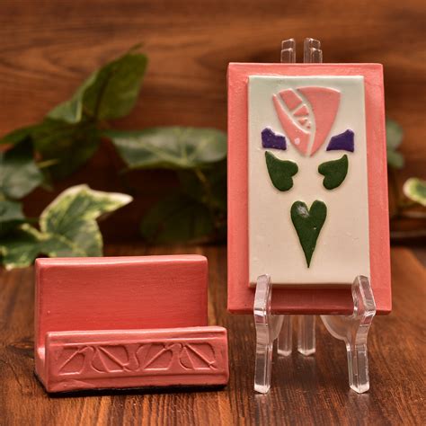 Antique lovers are debating the authenticity of roseville spongeware pieces 9