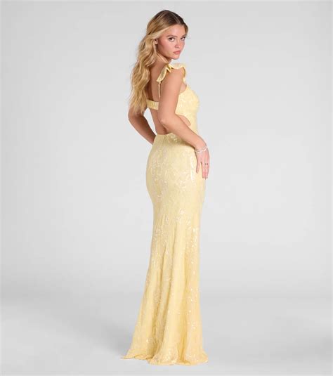 Yellow Dresses & Windsor