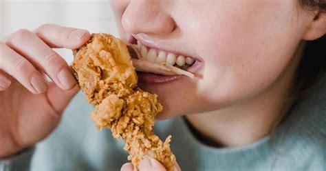 Рецепт нагетсів у духовці: як приготувати нагетси в пластівцях | FoodOboz
