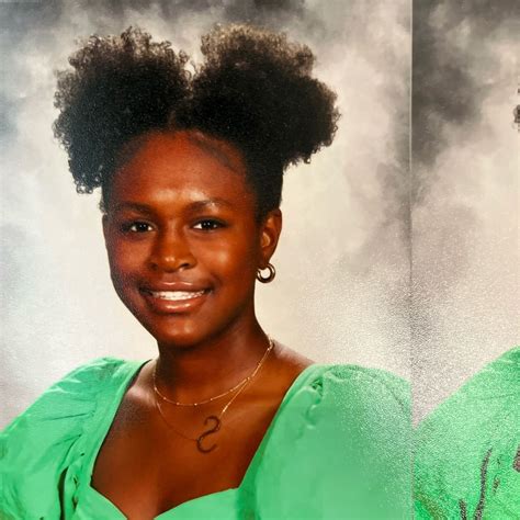 Sydney Marshall's Instagram, Twitter & Facebook on IDCrawl