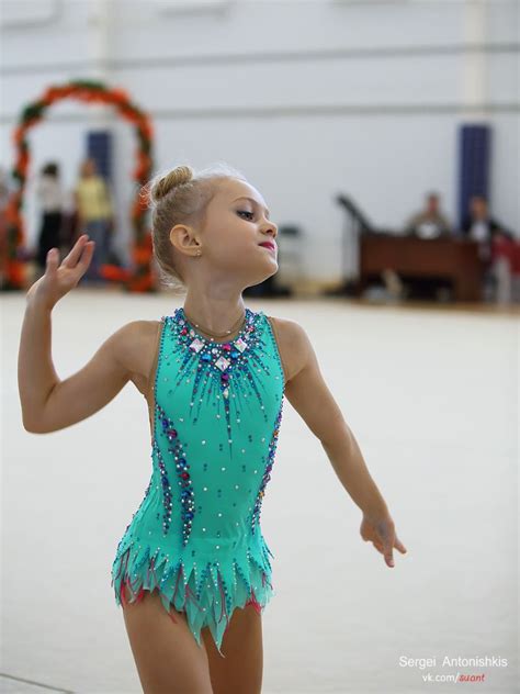 - Empire of Rhythmic Gymnastics | Одежда для скейтинга, Платье для ...