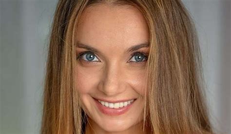 Xenia Crushova InstaFitBio | Models Biography
