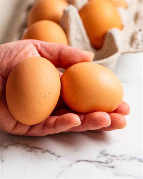 Guide To Egg Sizes, Weight Differences The Kitchn, 59% OFF