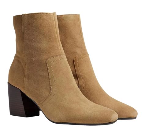 How to Wear Socks with Ankle Boots: 9 Best Socks for Ankle Boots