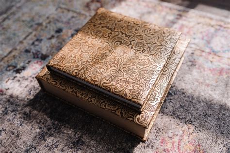 Booking Guide | Taylor Raine Boudoir