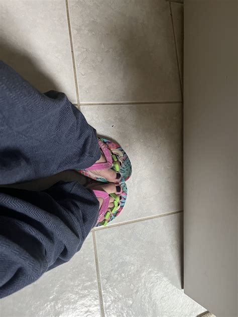 all oiled up - Fun With Feet