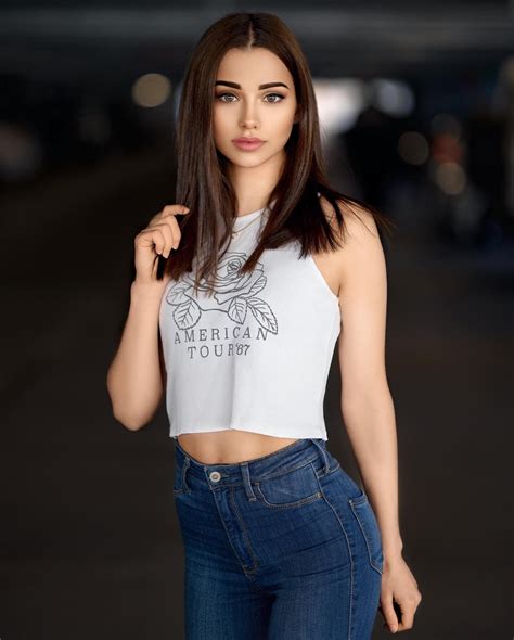 Sophie Schmidt aka. sophie_xdt : r/whitetanktops