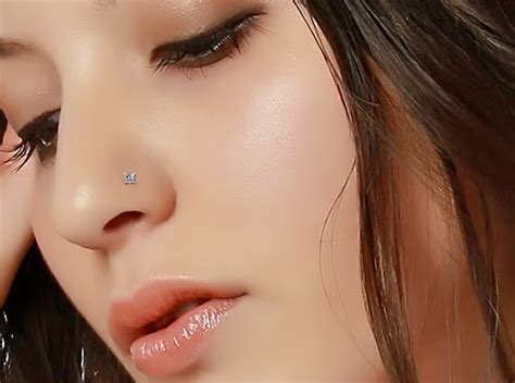 How To Wear Nose Pin Without Hole at Martin Clark blog
