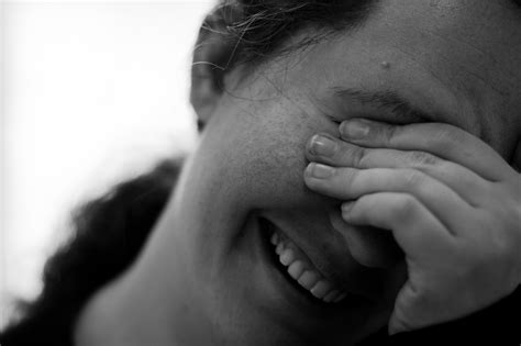 FINALLY, psychologists understand the happy cry - ShinyShiny