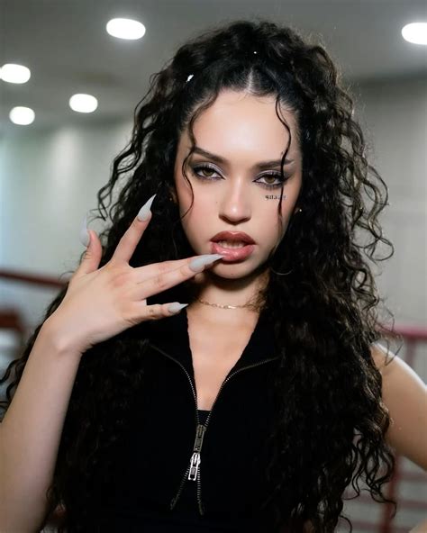 [Inkigayo] Daniela Avanzini (KATSEYE) in 2025 | Pretty people, Makeup