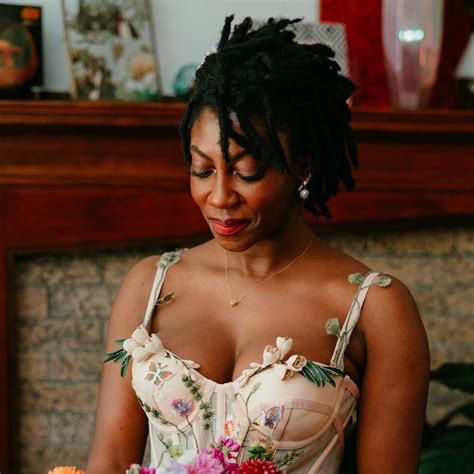 10 Gorgeous Wedding Hairstyles for Brides With Locs