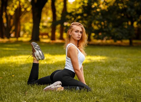 Fitness, Bokeh, Blonde girl, Pose, Side, Legs, Athletic shoe, HD