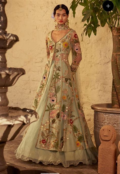by Pari jain on Trad | Indian dresses, Indian outfits lehenga ...
