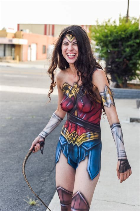 Cosplay: Shadia Elise in Wonder Woman bodypaint : r/nakedbodypaint