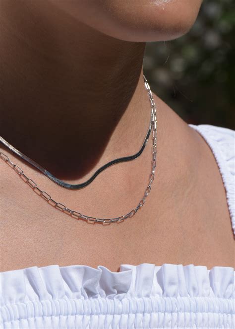 Rectangle Chain Necklace in Silver - Renah Jae