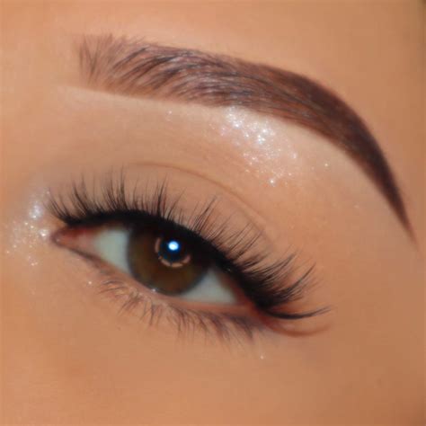 OASIS – VLUME LASHES