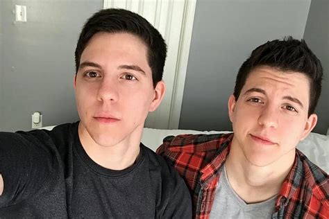 Identical twin girls transition into boys after both…