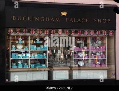 The Buckingham Palace shop. Buckingham Palace Road, London, England Stock Photo - Alamy