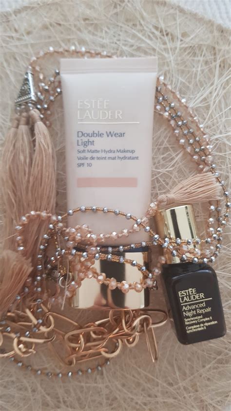 Estée Lauder Double Wear Light: recensione — No Time For Style