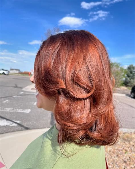 butterfly haircut ideas trendy flattering styles   hair type