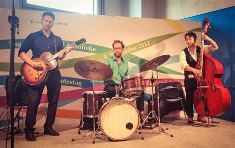 Chameleon Jazz Trio - Instrumentale Musik | Band buchen